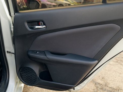 Used 2017 Toyota Prius Prime Premium image 28