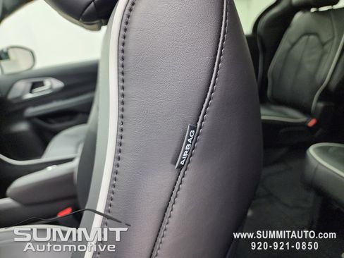 New 2026 Chrysler Pacifica Limited w/ S Appearance Package image 48