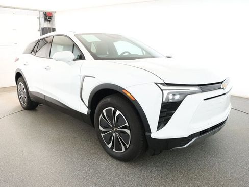 Used 2024 Chevrolet Blazer EV LT image 3