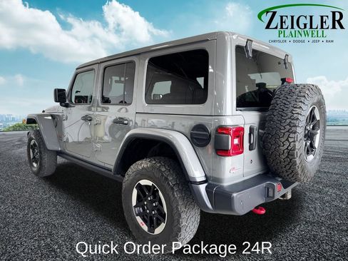 Used 2020 Jeep Wrangler Unlimited Rubicon w/ Dual Top Group AWD/4WD image 3