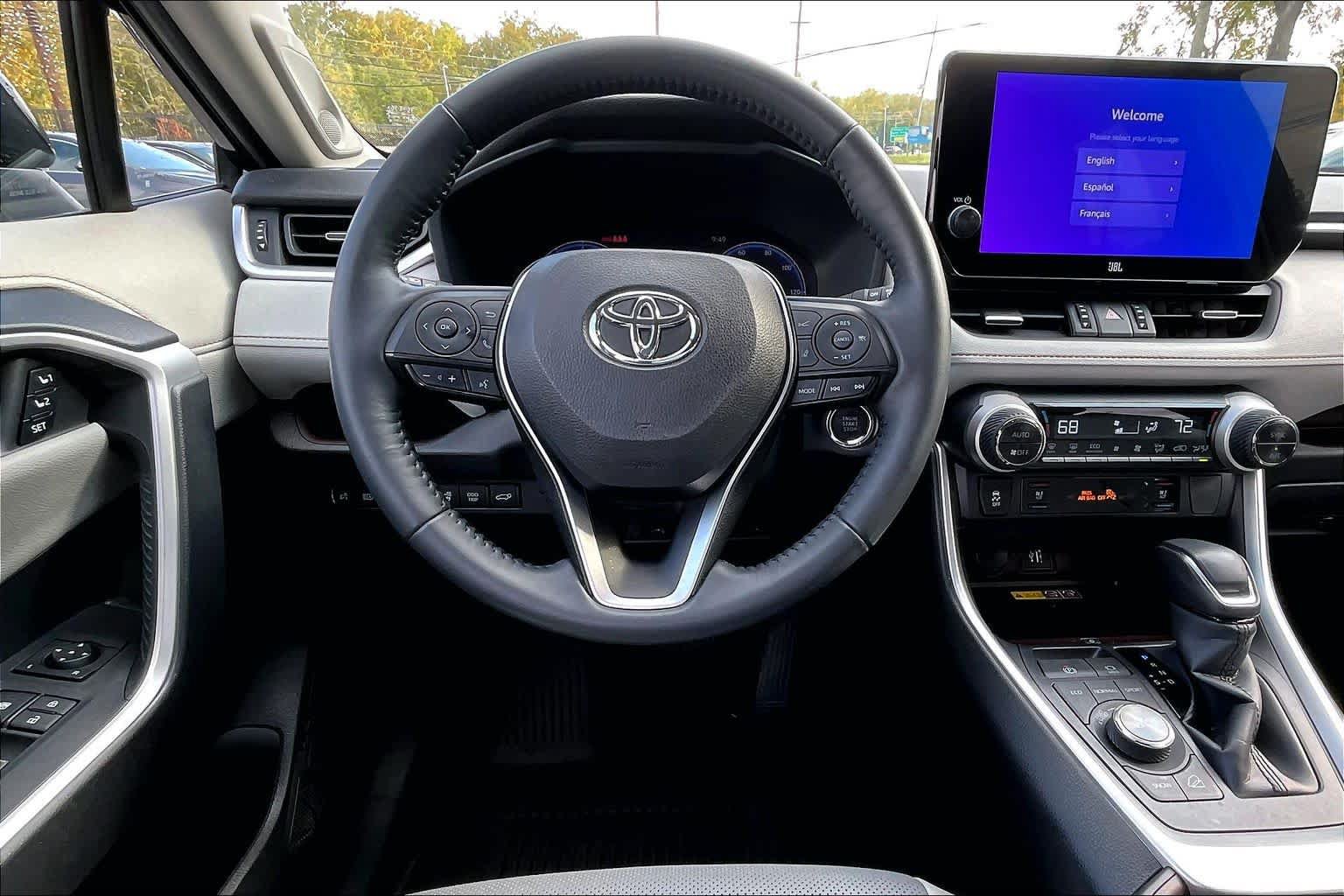 Used 2023 Toyota RAV4 Limited AWD/4WD image 8
