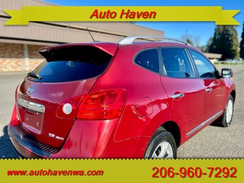 Used 2011 Nissan Rogue SV w/ Premium Pkg image 4