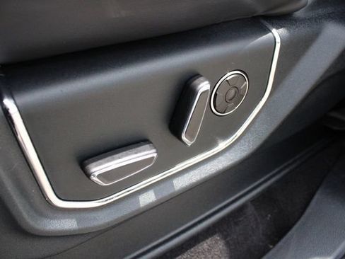 Used 2021 Ford Expedition Platinum AWD/4WD image 3
