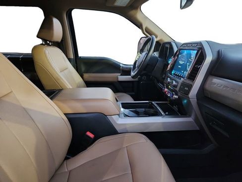 Certified 2022 Ford F250 Lariat w/ Lariat Ultimate Package image 17