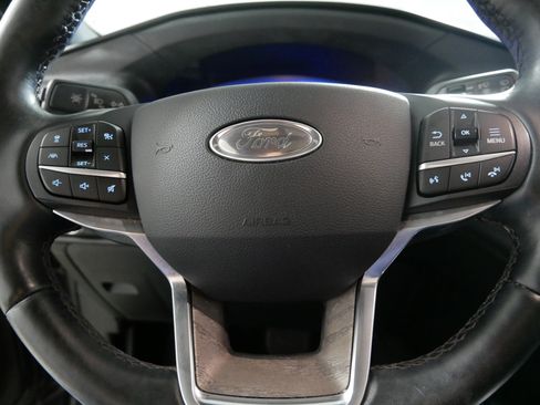 Used 2020 Ford Explorer Platinum w/ Premium Technology Package AWD/4WD image 25