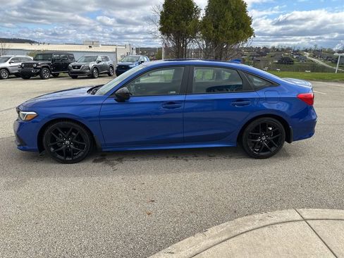 Used 2023 Honda Civic Sport image 6