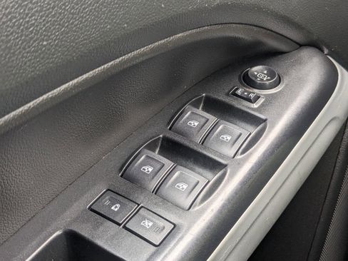 Used 2022 Chevrolet Colorado LT w/ Luxury Package image 24