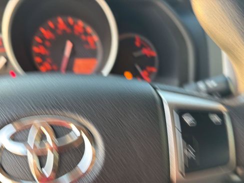 Used 2011 Toyota 4Runner 2WD image 21
