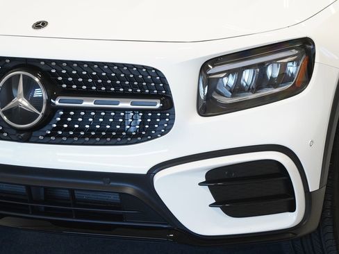 Certified 2026 Mercedes-Benz GLB 250 4MATIC image 6