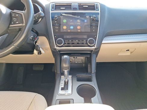 Used 2019 Subaru Outback 2.5i Premium image 17