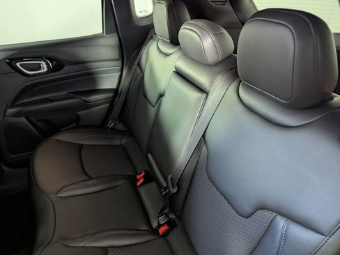 New 2026 Jeep Compass Latitude image 15