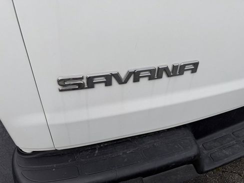 Used 2024 GMC Savana 2500 w/ Driver Convenience Package image 7