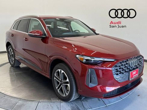 Certified 2025 Audi Q5 2.0T Premium w/ Convenience Package image 1