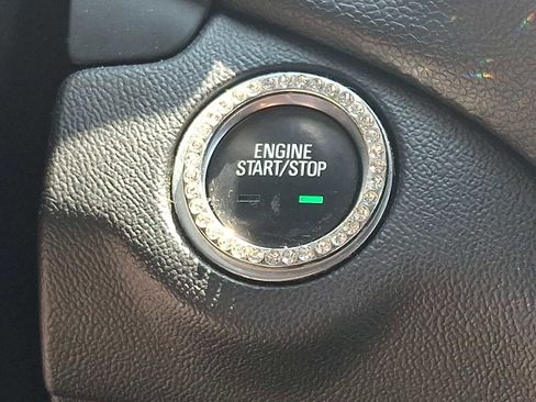 Used 2020 Chevrolet Equinox LT image 23