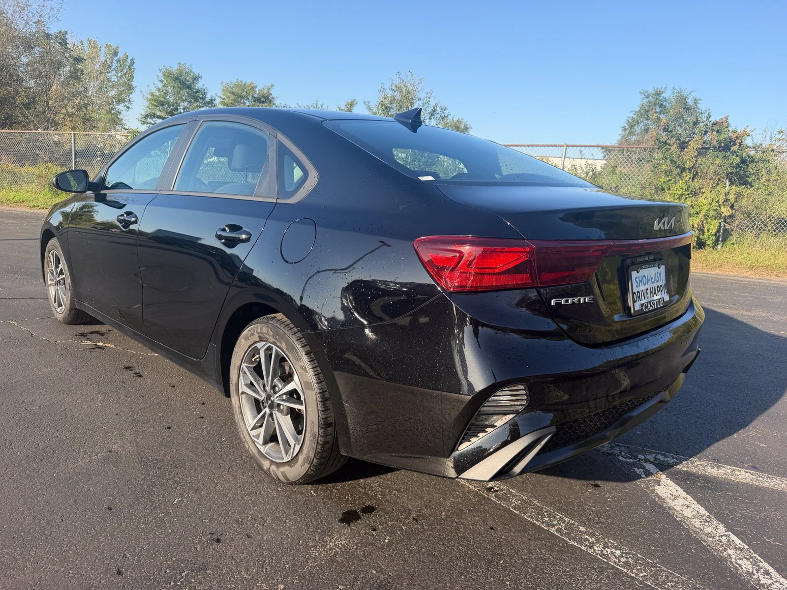 Used 2024 Kia Forte LXS w/ LXS Technology Package FWD image 9