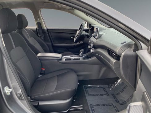 Used 2024 Nissan Sentra SV image 15