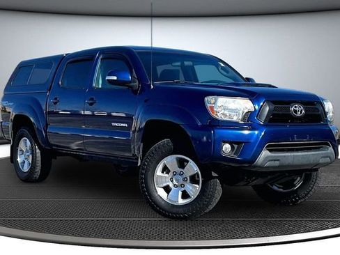 Used 2014 Toyota Tacoma PreRunner w/ TRD Sport Package image 3