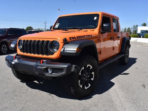 Used 2025 Jeep Gladiator Rubicon w/ Technology Group image 5