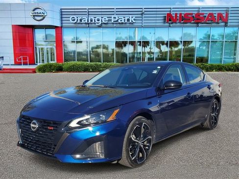 Used 2023 Nissan Altima 2.5 SR image 4