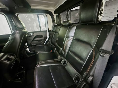 Used 2022 Jeep Gladiator Mojave w/ LED Lighting Group AWD/4WD image 24