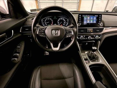 Used 2018 Honda Accord Sport image 5