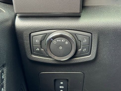 Used 2016 Ford F150 XLT w/ Equipment Group 302A Luxury AWD/4WD image 27