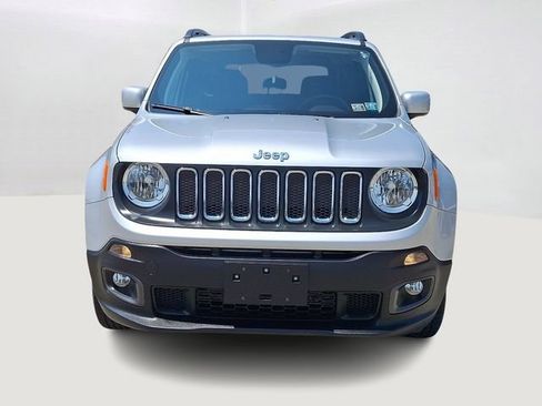 Used 2018 Jeep Renegade Latitude AWD/4WD image 2