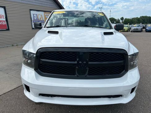 Used 2019 RAM 1500 Express w/ Wheel & Sound Group AWD/4WD image 2