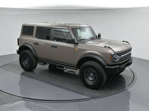 Used 2025 Ford Bronco Badlands w/ Sasquatch Package AWD/4WD image 45