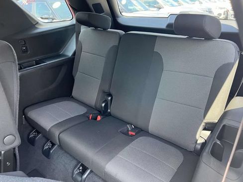 Certified 2023 Chevrolet Traverse LT FWD image 13