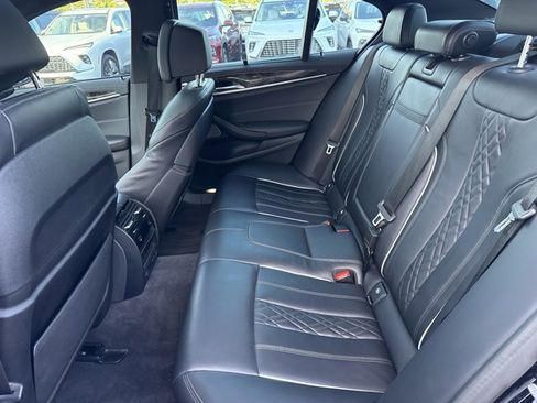 Used 2021 BMW M550i xDrive w/ Dynamic Handling Package AWD/4WD image 6