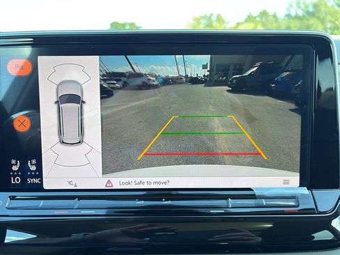 New 2026 Volkswagen Atlas Peak Edition image 18