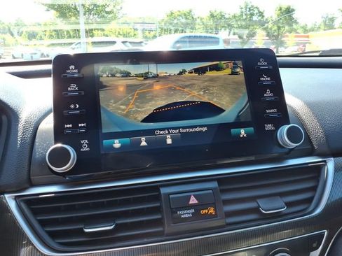 Used 2018 Honda Accord Sport image 15