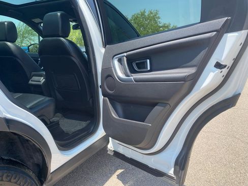 Used 2016 Land Rover Discovery Sport HSE AWD/4WD image 19