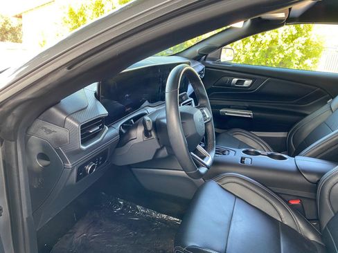 Used 2025 Ford Mustang Premium RWD image 24