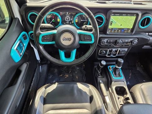 Used 2022 Jeep Wrangler Unlimited Sahara w/ Cold Weather Group AWD/4WD image 14