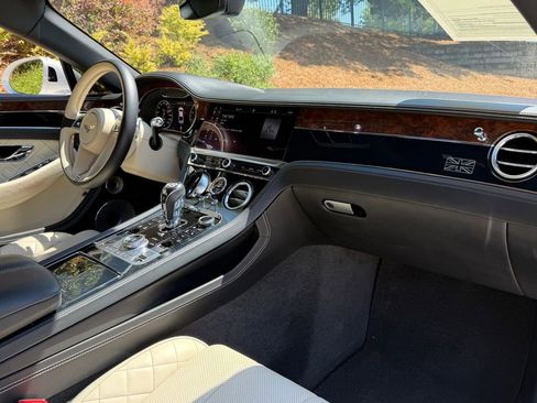 Used 2020 Bentley Continental GT AWD/4WD image 2