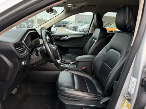 Used 2020 Ford Escape SEL image 8
