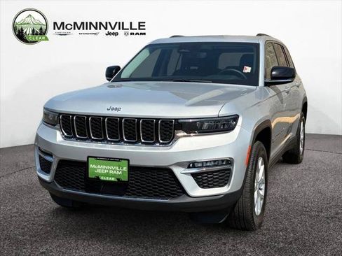 Certified 2023 Jeep Grand Cherokee Limited AWD/4WD image 1