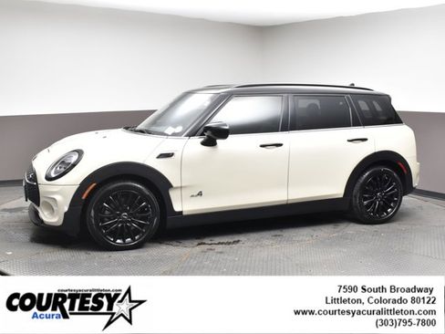 Used 2022 MINI Cooper Clubman S w/ Premium Package image 40