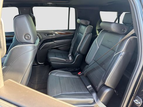 Used 2022 Cadillac Escalade ESV Premium Luxury AWD/4WD image 26