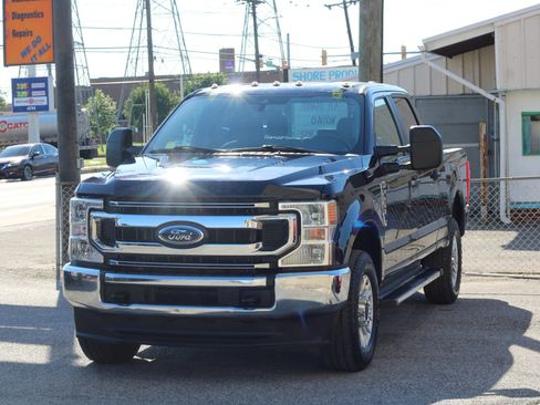 Used 2021 Ford F250 XL w/ STX Appearance Package AWD/4WD image 3