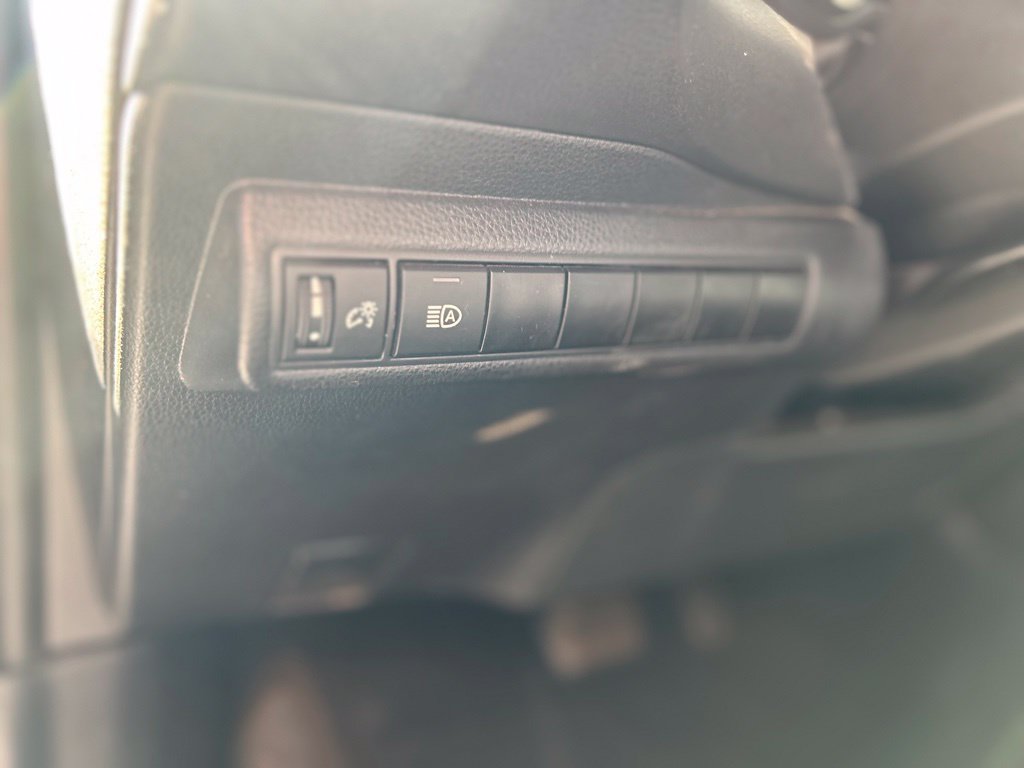 Used 2024 Toyota Corolla LE FWD image 17