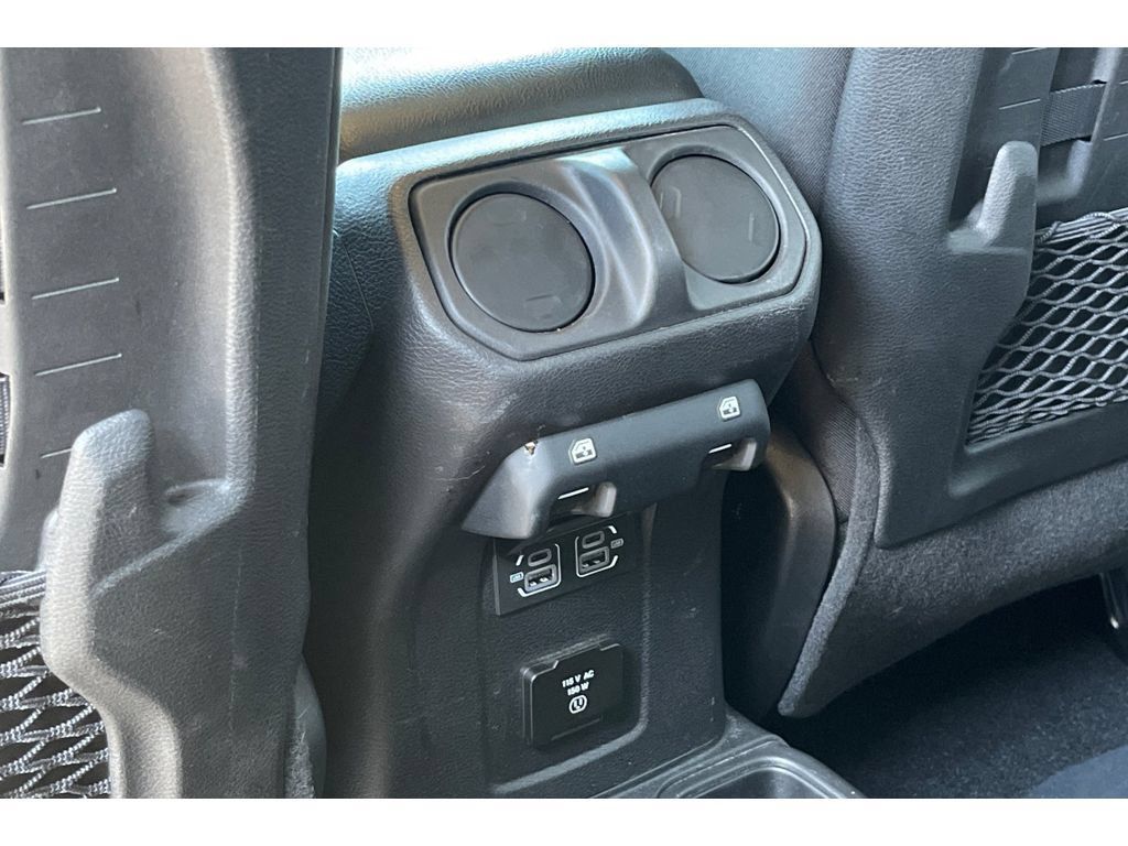 Used 2022 Jeep Wrangler Unlimited Rubicon AWD/4WD image 41