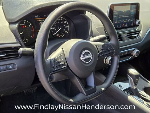 Used 2025 Nissan Altima 2.5 S FWD image 21