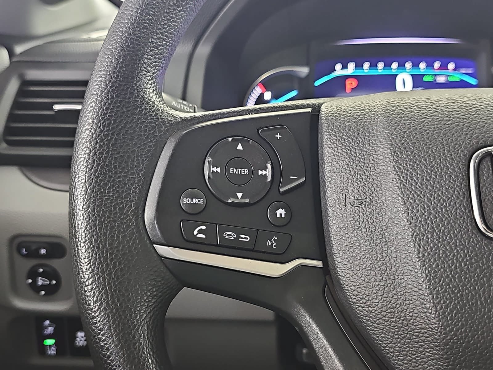 Used 2020 Honda Pilot LX image 16
