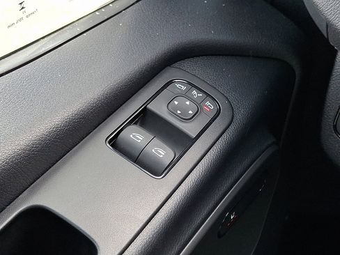 Used 2024 Mercedes-Benz Sprinter 2500 image 26