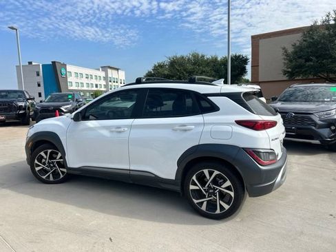 Used 2023 Hyundai Kona Limited FWD image 7
