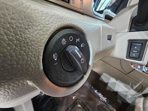 Used 2014 Lincoln Navigator 4WD image 39