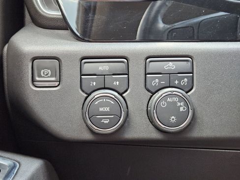 Certified 2023 Chevrolet Silverado 1500 LT AWD/4WD image 24